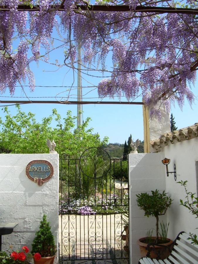 River Ebro Holidays Tivenys Exterior foto