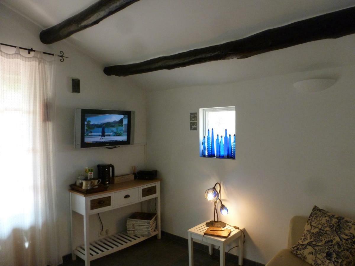 River Ebro Holidays Tivenys Exterior foto